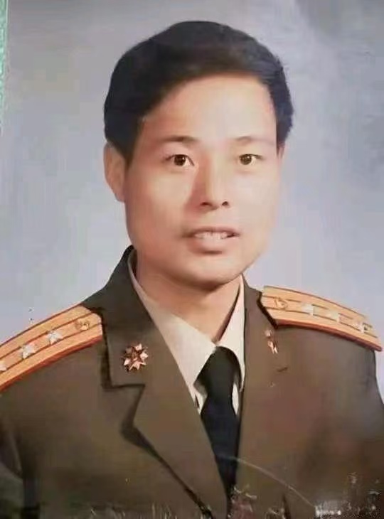 陈雨华：戎装虽卸初心在  从战地军医到西湖畔健康卫士 