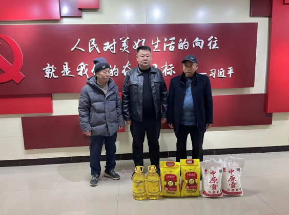 情暖新春慰老兵 尊崇关怀暖人心——龙安社区走访慰问两参老兵 